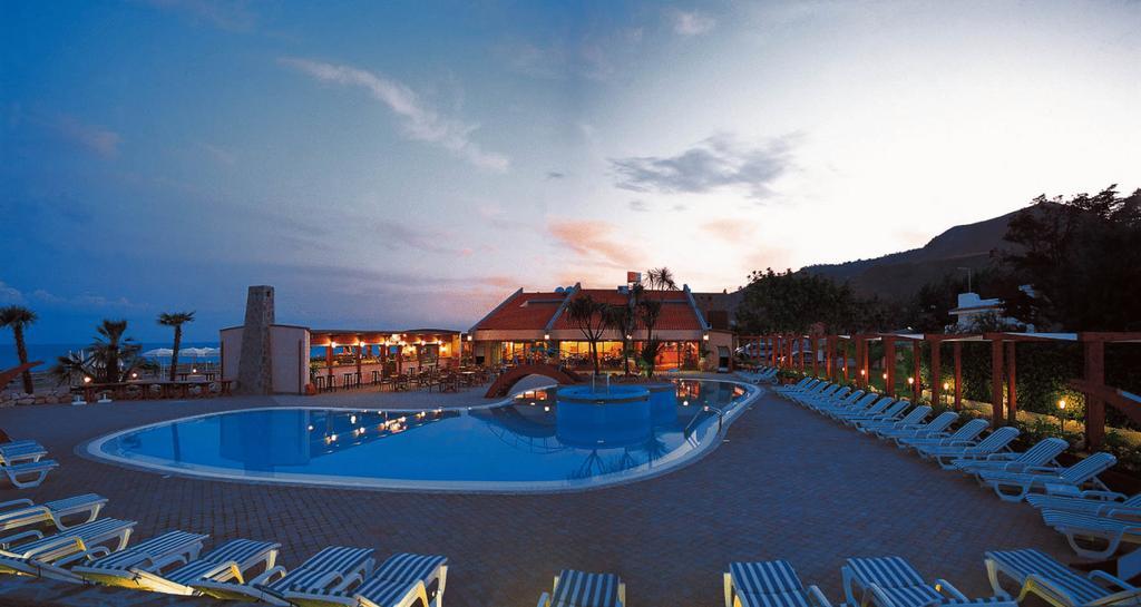קמפורה סן ג'ובאני Trevi Village מראה חיצוני תמונה
