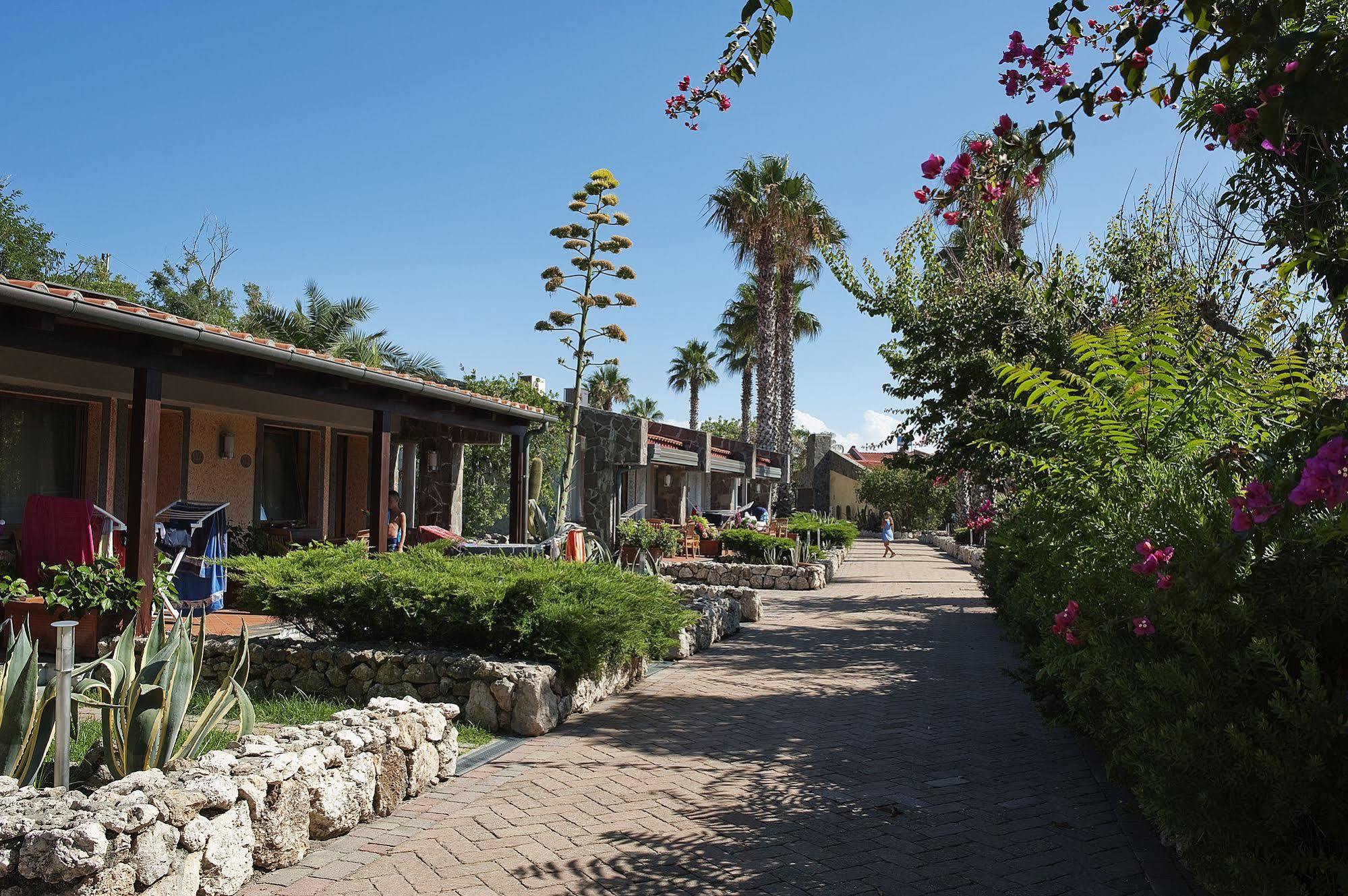 קמפורה סן ג'ובאני Trevi Village מראה חיצוני תמונה