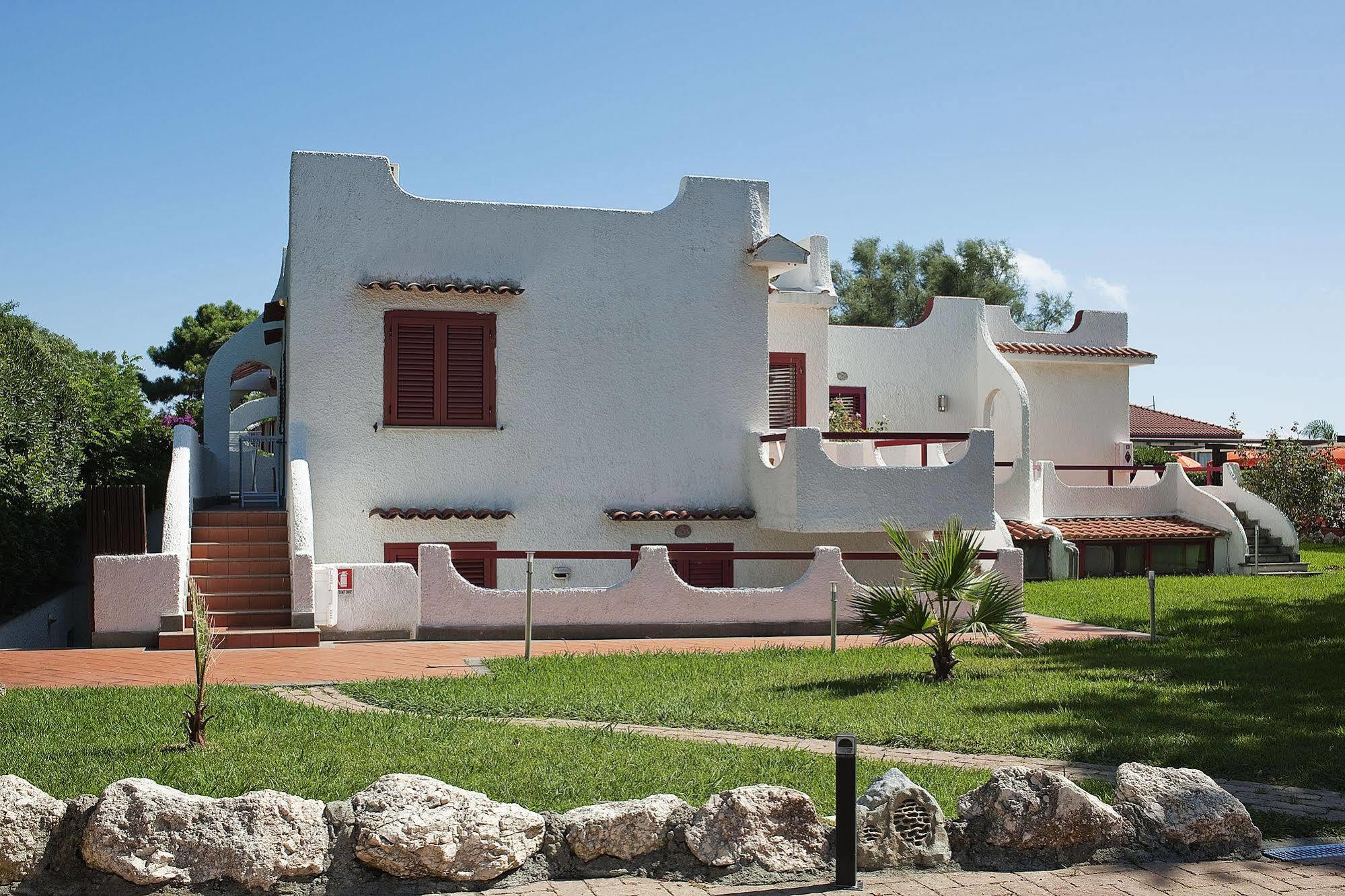 קמפורה סן ג'ובאני Trevi Village מראה חיצוני תמונה